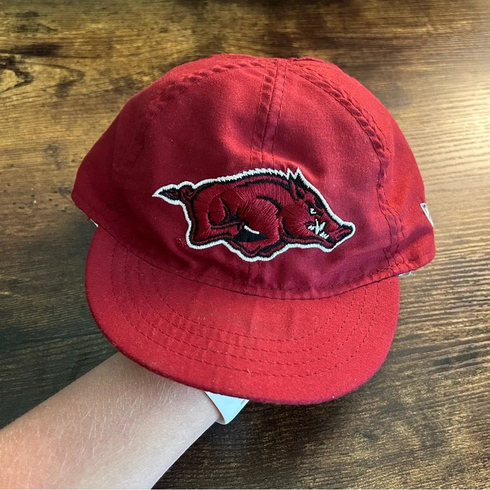 Infant Reversible Razorback hat - Picture 2 of 7